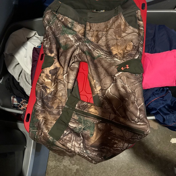Under Armour Camouflage Hunting Pants - Picture 2 of 3